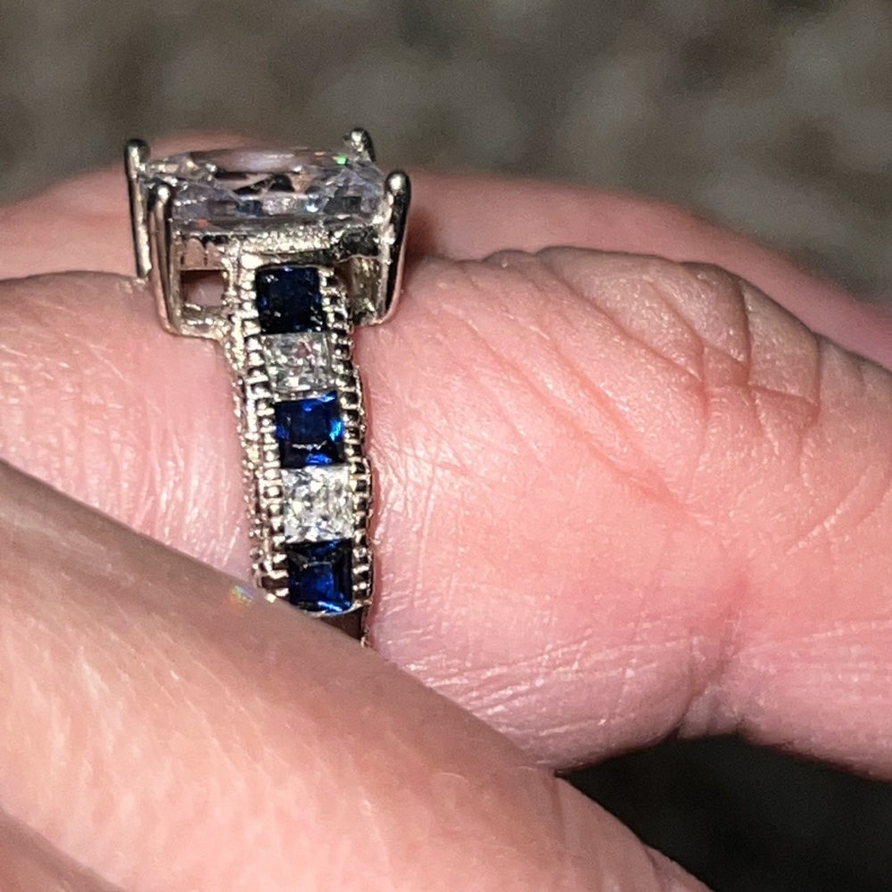 NWT. Women’s white emerald cut stone with blue/white stones. Fashion ring Size 8 - Picture 7 of 9
